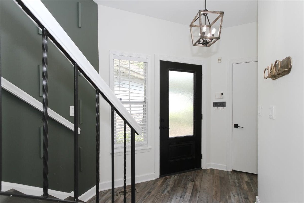 1335 Cranbrook Court