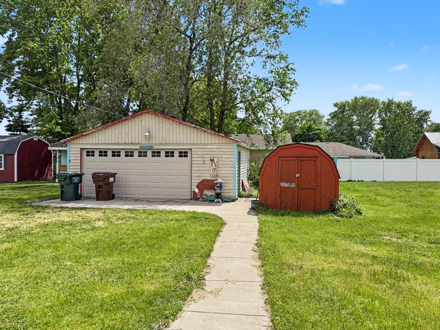 204 E Lake Street
