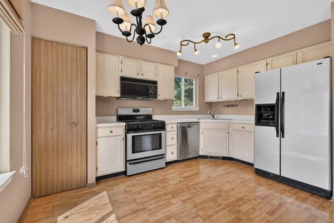 Tiny photo for 667 Harvest Drive, Bolingbrook, IL 60490 (MLS # 12649514)