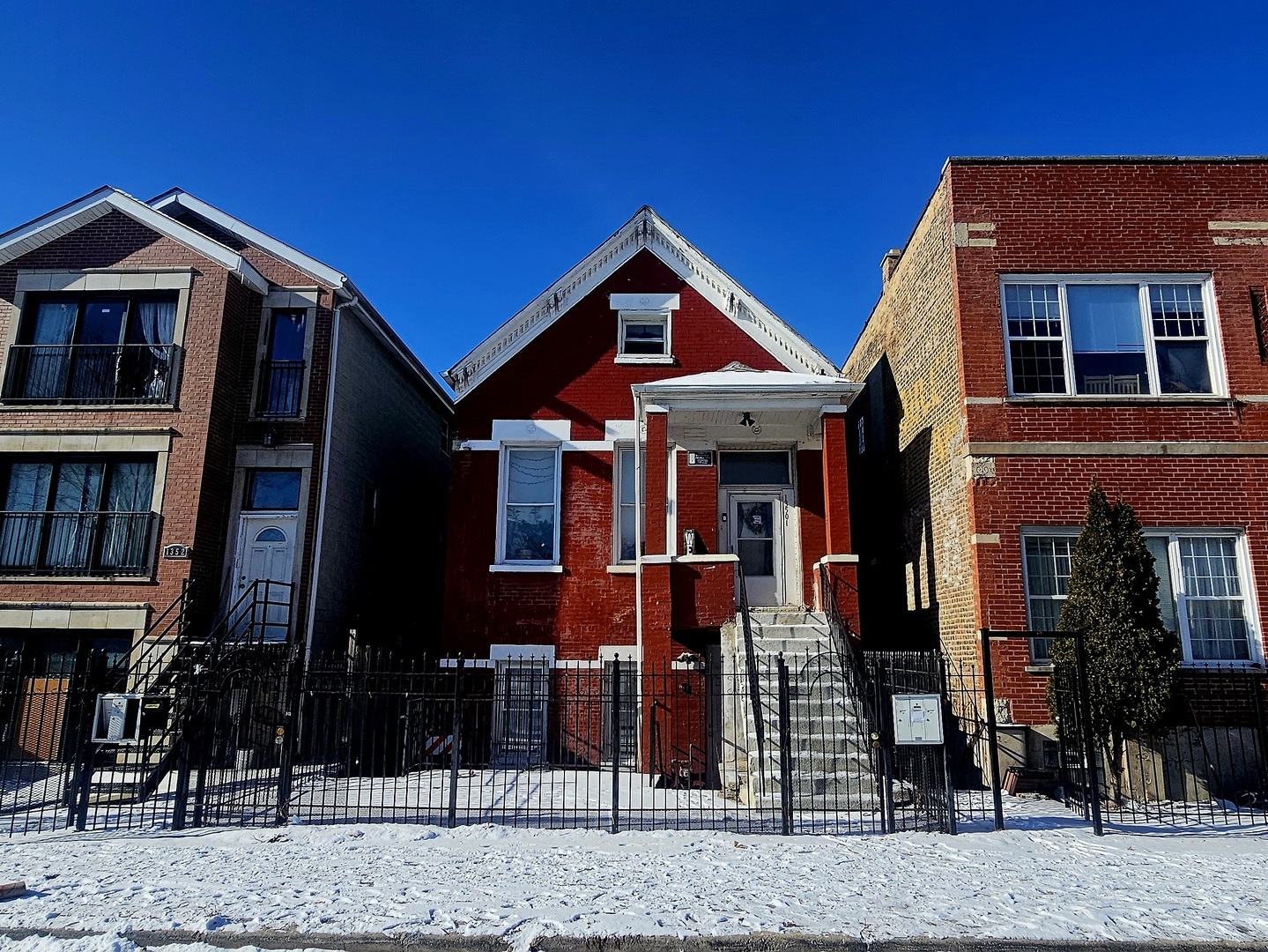 1350 S FAIRFIELD Avenue