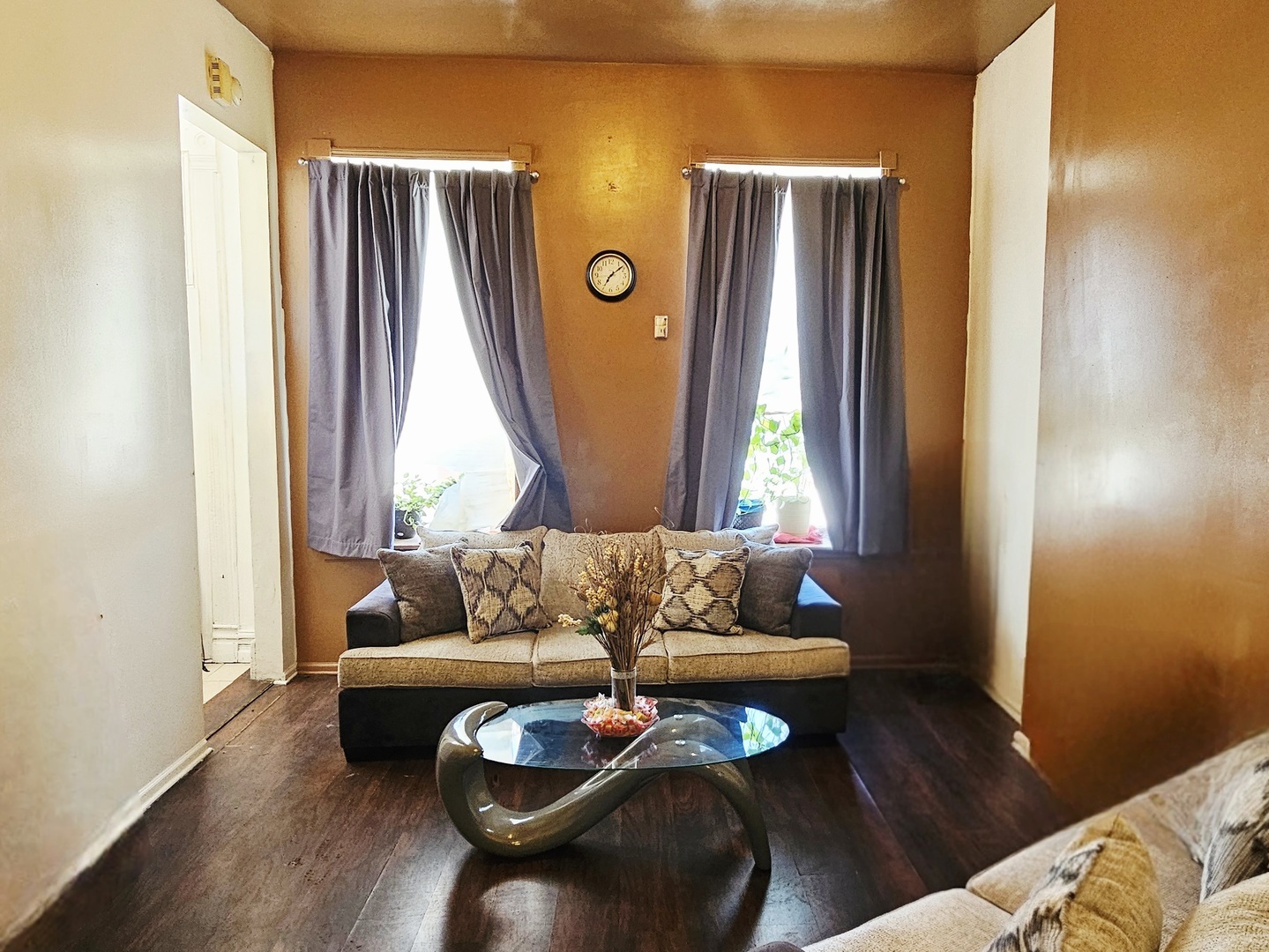 1350 S FAIRFIELD Avenue