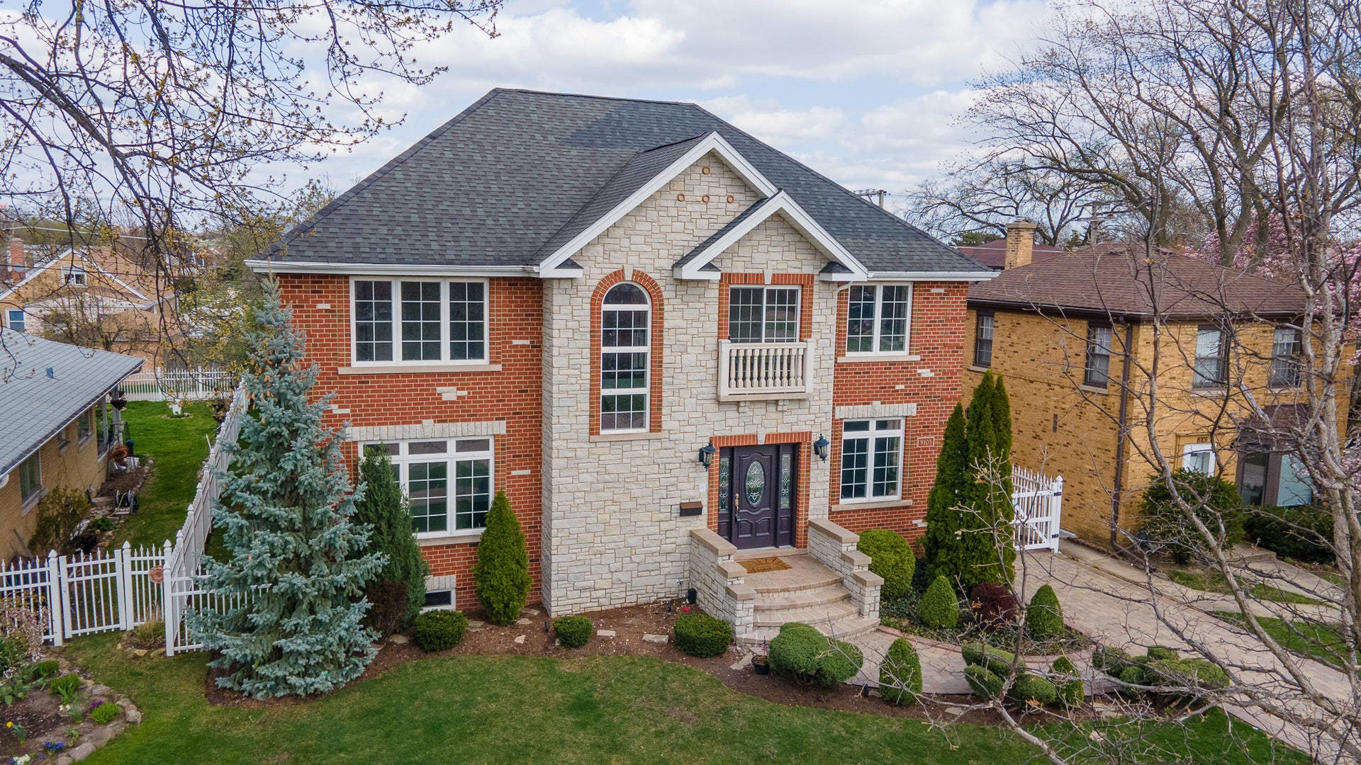 8105 N Oconto Avenue - Photo 3