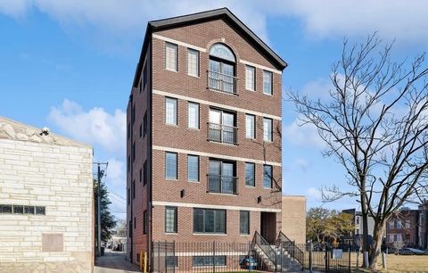 Photo of 548 E 50th Street #3, Chicago, IL 60615 (MLS # 12429881)