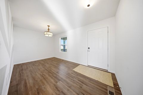 Tiny photo for 949 Hyte Street, Plano, IL 60545 (MLS # 12517591)