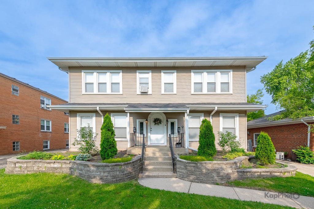 Photo for 818 N La Grange Road, La Grange Park, IL 60526 (MLS # 12397475)