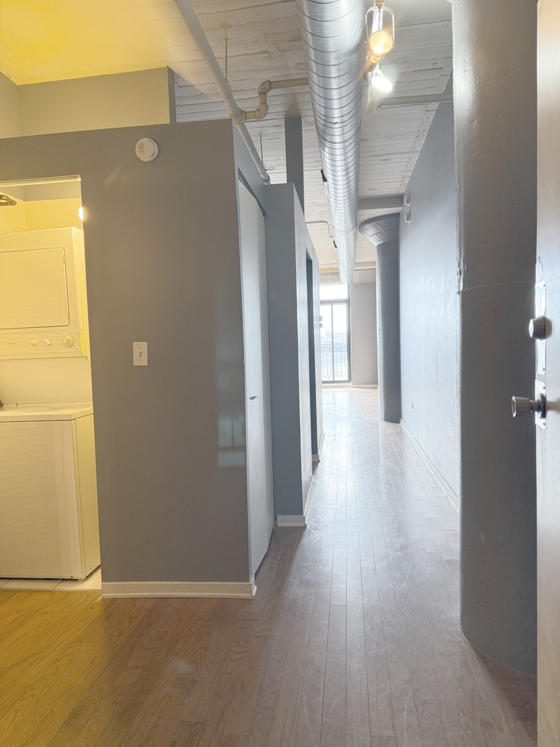 1525 S Sangamon Street 414