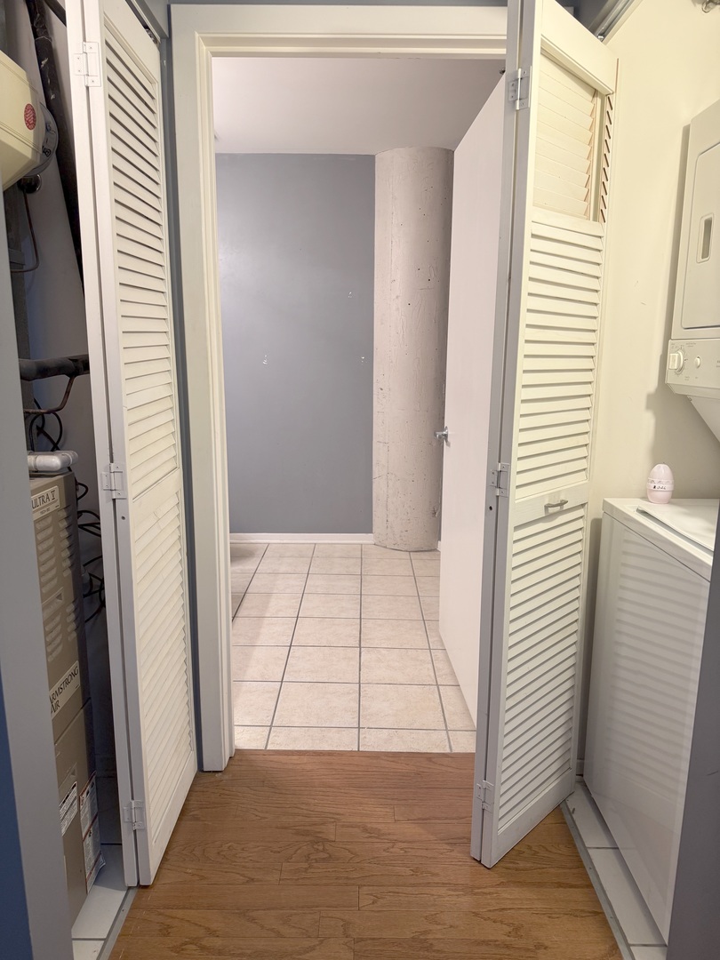 1525 S Sangamon Street 414