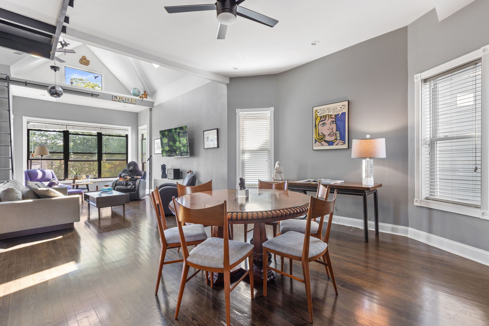 2528 N FAIRFIELD Avenue