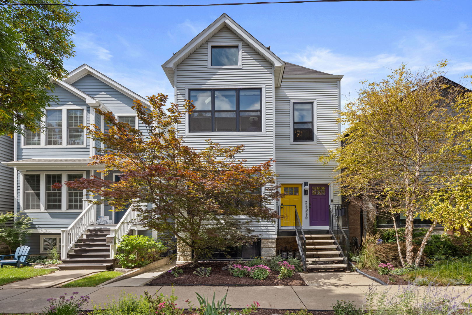 2528 N FAIRFIELD Avenue