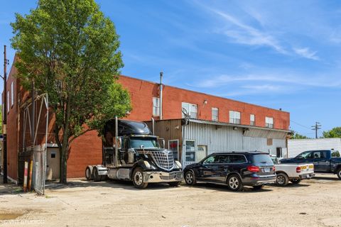 5125 W Lake Street Chicago IL 60644