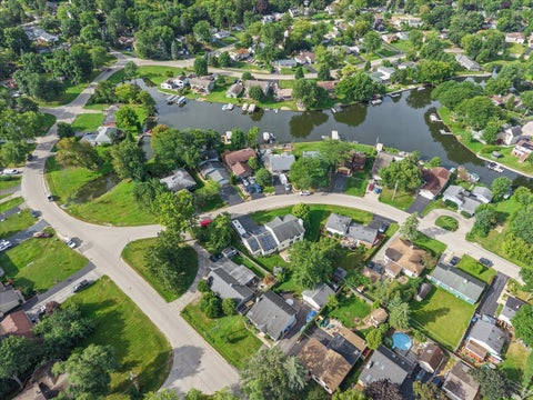 Tiny photo for 33147 N Lake Shore Drive, Grayslake, IL 60030 (MLS # 12791547)