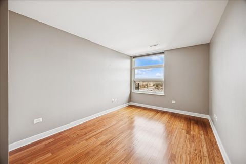 Tiny photo for 1905 S Wolf Road #607, Hillside, IL 60162 (MLS # 12545008)