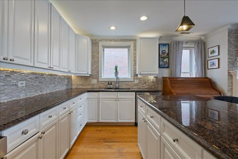 Tiny photo for 714 W Melrose Street #4E, Chicago, IL 60657 (MLS # 12628012)