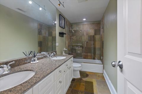 Tiny photo for 714 W Melrose Street #4E, Chicago, IL 60657 (MLS # 12628012)