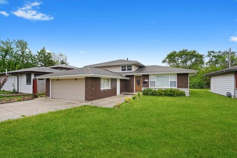 1315 Prince Drive, South Holland, IL 60473 - #: 12583838