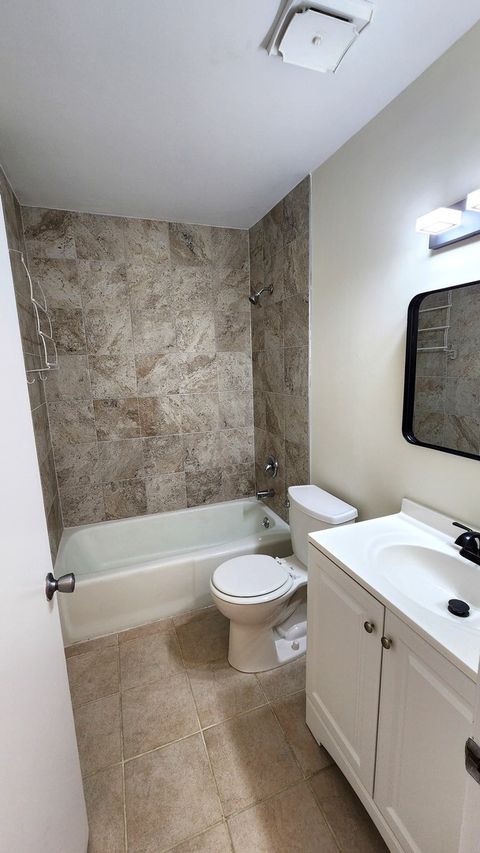 Tiny photo for 8 Oak Creek Drive #1803, Buffalo Grove, IL 60089 (MLS # 12517728)