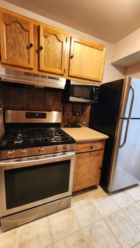 Tiny photo for 8 Oak Creek Drive #1803, Buffalo Grove, IL 60089 (MLS # 12517728)