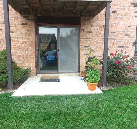 Tiny photo for 8 Oak Creek Drive #1803, Buffalo Grove, IL 60089 (MLS # 12517728)