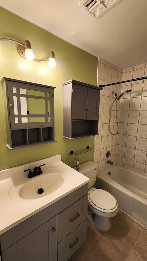 Tiny photo for 8 Oak Creek Drive #1803, Buffalo Grove, IL 60089 (MLS # 12517728)