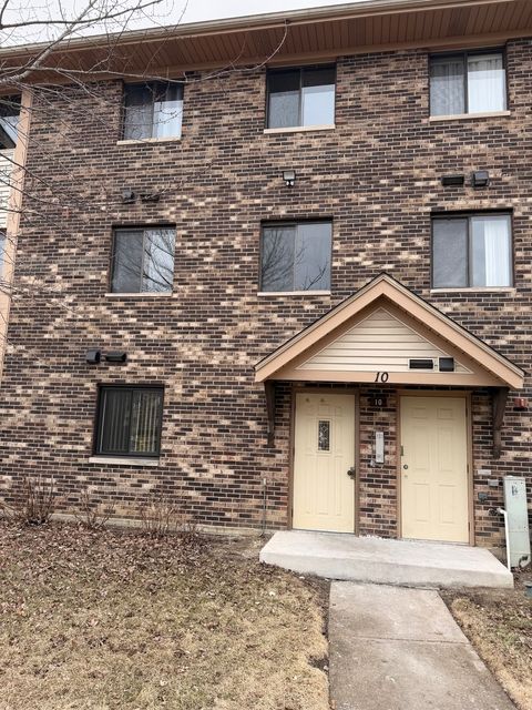 Photo of 10 Parkside Court #8, Vernon Hills, IL 60061 (MLS # 12573614)