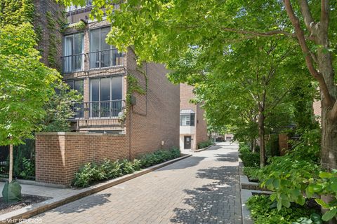 Tiny photo for 1318 N SUTTON Place, Chicago, IL 60610 (MLS # 12481315)