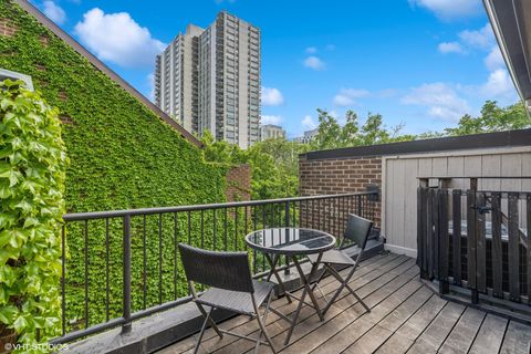 Tiny photo for 1318 N SUTTON Place, Chicago, IL 60610 (MLS # 12481315)