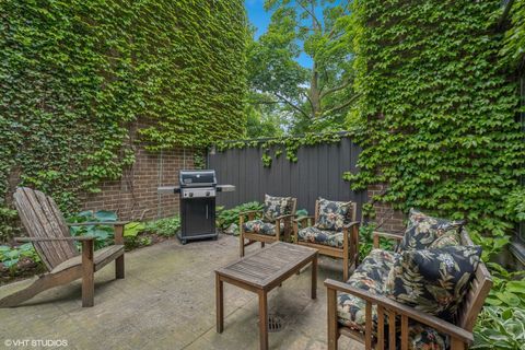 Tiny photo for 1318 N SUTTON Place, Chicago, IL 60610 (MLS # 12481315)