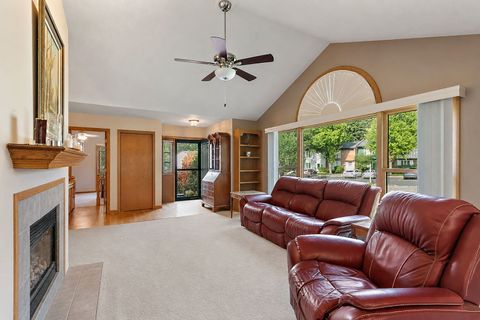 Tiny photo for 17 Garden Crescent Court #17, Elgin, IL 60123 (MLS # 12712062)