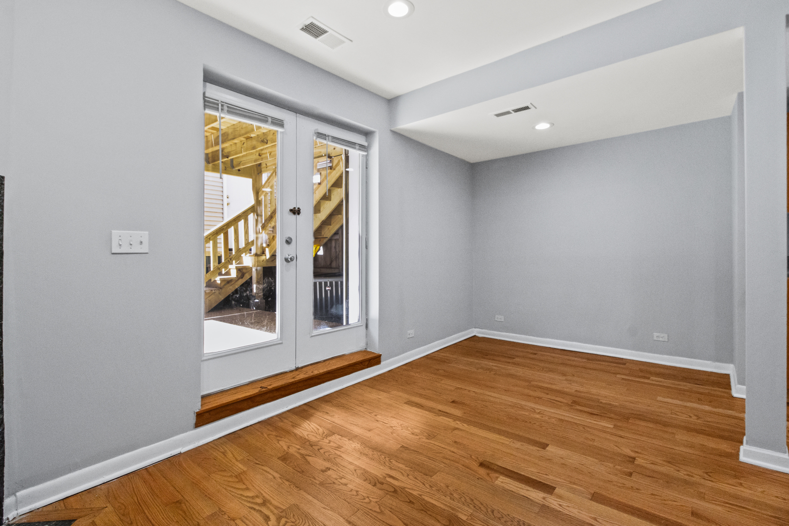 2118 N HOYNE Avenue G