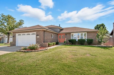 Photo of 6923 154th Place, Oak Forest, IL 60452 (MLS # 12329456)