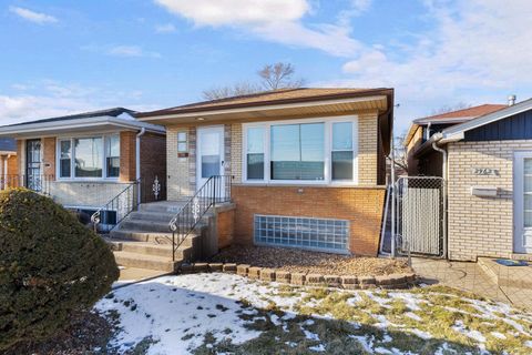 2964 W Columbus Avenue Chicago IL 60652