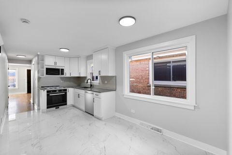 Tiny photo for 2964 W Columbus Avenue, Chicago, IL 60652 (MLS # 12574065)