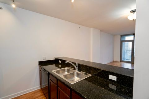 Tiny photo for 100 E 14th Street #1808, Chicago, IL 60605 (MLS # 12673109)