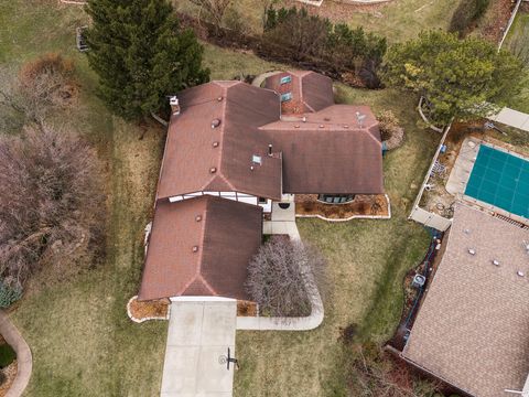 Tiny photo for 9716 S Kingsbury Court, Palos Hills, IL 60465 (MLS # 12601190)