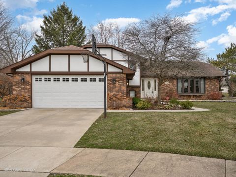Tiny photo for 9716 S Kingsbury Court, Palos Hills, IL 60465 (MLS # 12601190)