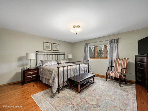 Tiny photo for 9716 S Kingsbury Court, Palos Hills, IL 60465 (MLS # 12601190)