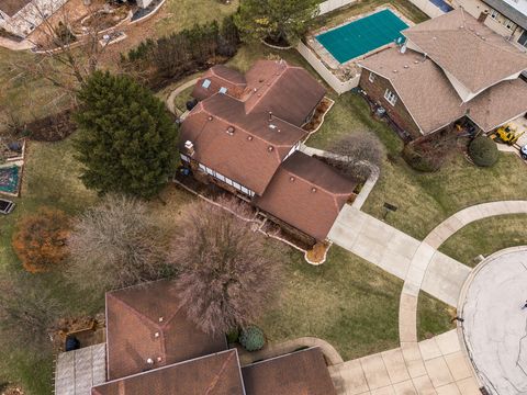 Tiny photo for 9716 S Kingsbury Court, Palos Hills, IL 60465 (MLS # 12601190)