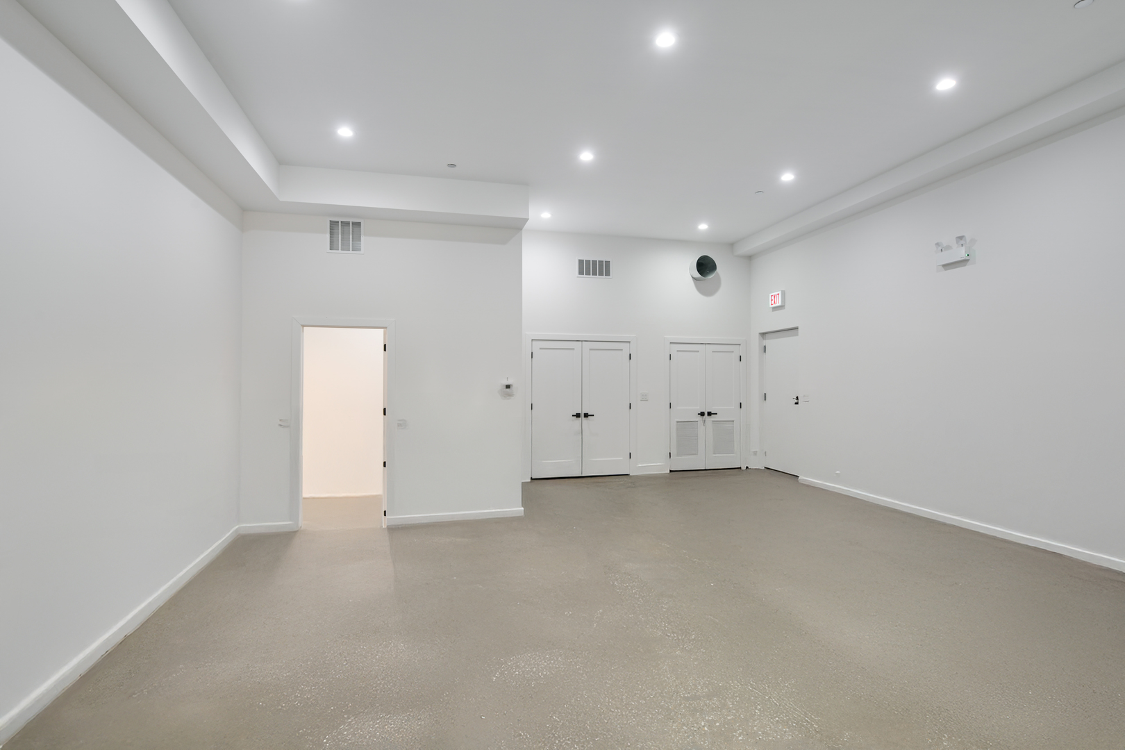 2031 W Belmont Avenue 1A