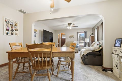 Tiny photo for 126 W Lowell Avenue, Pontiac, IL 61764 (MLS # 12584349)