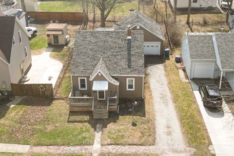 Tiny photo for 126 W Lowell Avenue, Pontiac, IL 61764 (MLS # 12584349)