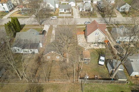 Tiny photo for 126 W Lowell Avenue, Pontiac, IL 61764 (MLS # 12584349)