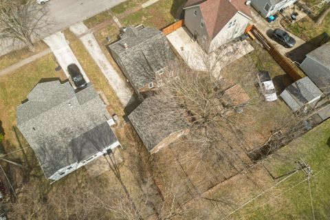 Tiny photo for 126 W Lowell Avenue, Pontiac, IL 61764 (MLS # 12584349)