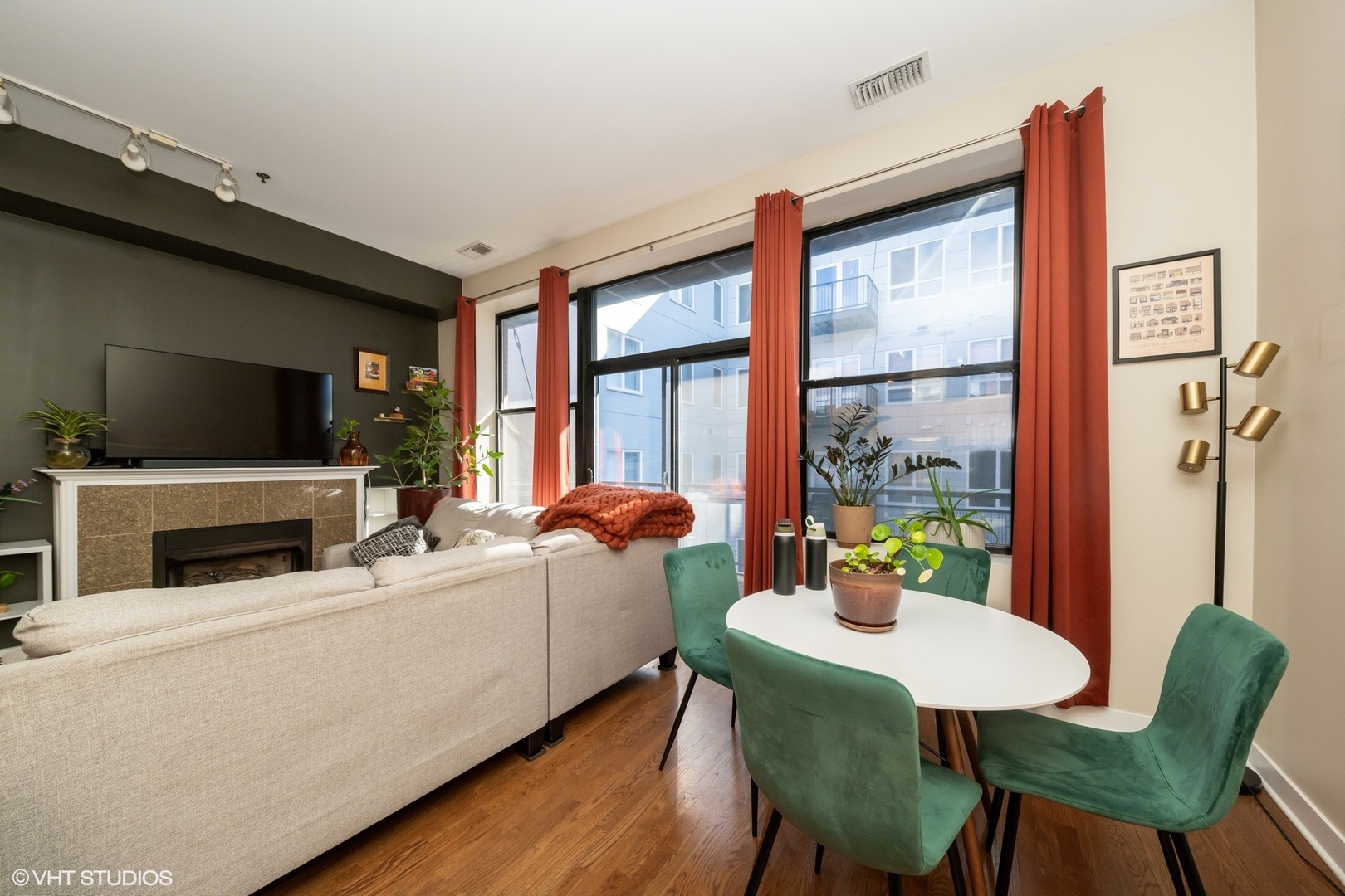 1 S Leavitt Street 306