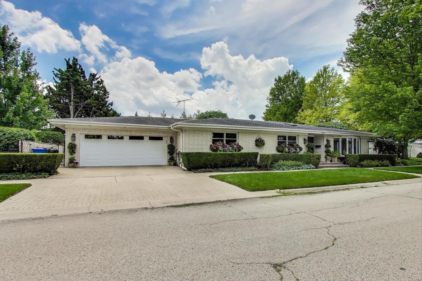 6835 N Waukesha Avenue