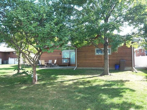 Tiny photo for 818 S Villa Avenue, Villa Park, IL 60181 (MLS # 12487230)