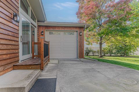 Tiny photo for 818 S Villa Avenue, Villa Park, IL 60181 (MLS # 12487230)