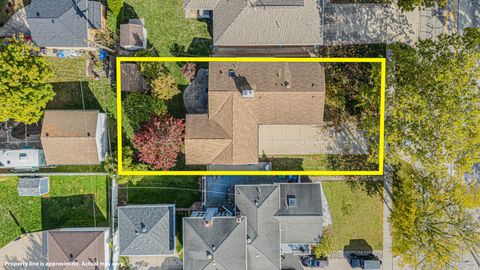 Tiny photo for 818 S Villa Avenue, Villa Park, IL 60181 (MLS # 12487230)