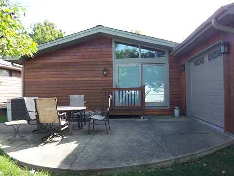 Tiny photo for 818 S Villa Avenue, Villa Park, IL 60181 (MLS # 12487230)