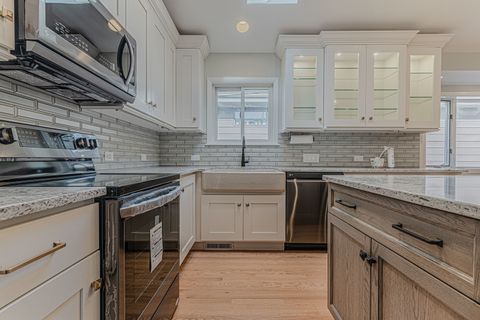 Tiny photo for 818 S Villa Avenue, Villa Park, IL 60181 (MLS # 12487230)