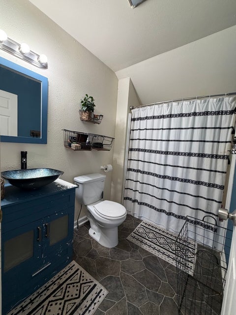 Tiny photo for 722 6th Avenue S, Clinton, IA 52372 (MLS # 12741573)